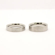 Load image into Gallery viewer, Stainless Steel Plain Matte Finish Flat Edge Wedding Thumb Ring Band 4-5mm
