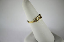 Load image into Gallery viewer, 14K Yellow Gold Beautiful Heart Ring
