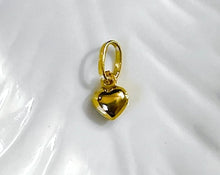 Load image into Gallery viewer, 14K Yellow Gold Simple Tiny Dainty Heart Pendant
