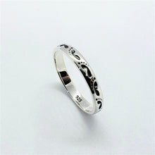 Load image into Gallery viewer, 925 Sterling Silver Footprints Stackable Ring
