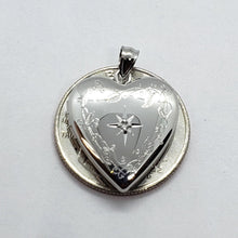 Load image into Gallery viewer, 925 Sterling Silver Diamond Heart Locket for Pictures with/out Necklace
