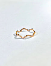 Load image into Gallery viewer, 14K Solid Gold Handmade Zigzag Wave Ring Band
