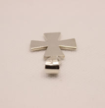 Load image into Gallery viewer, 925 Sterling Silver Simple Maltese Cross Pendant
