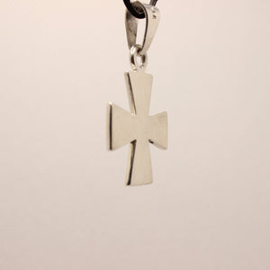 925 Sterling Silver Simple Maltese Cross Pendant