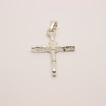 Load image into Gallery viewer, 925 Sterling Silver Phalanx Bone-Styled Edges with X in the Center Cross Pendant
