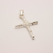 Load image into Gallery viewer, 925 Sterling Silver Phalanx Bone-Styled Edges with X in the Center Cross Pendant
