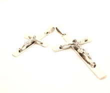 Load image into Gallery viewer, 925 Sterling Silver Simple Flat Crucifix Cross Pendant
