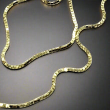 Load image into Gallery viewer, 10K Solid Yellow Gold Box Chain Necklace
