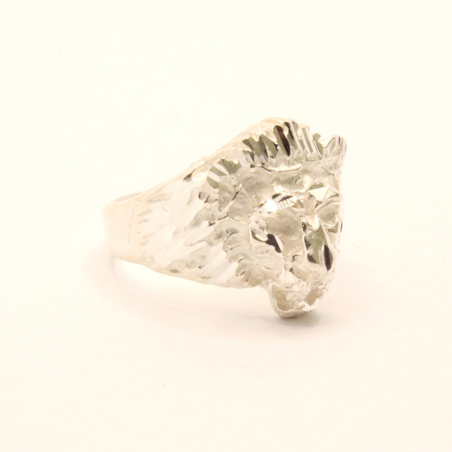 925 Sterling Silver Diamond Cut Finish Lion Head 3/4 Inch Wide, Sizes 8-13 Ring