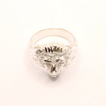 Load image into Gallery viewer, 925 Sterling Silver Diamond Cut Finish Lion Head 3/4 Inch Wide, Sizes 8-13 Ring
