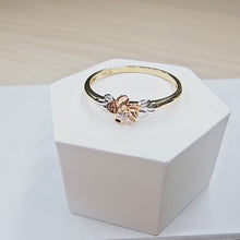 Load and play video in Gallery viewer, 14K Solid Yellow Gold One Flower Ring with CZ
